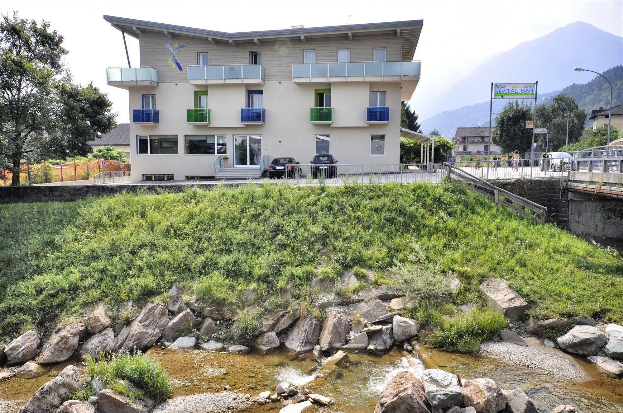 Energy Hotel Calceranica al Lago Kültér fotó